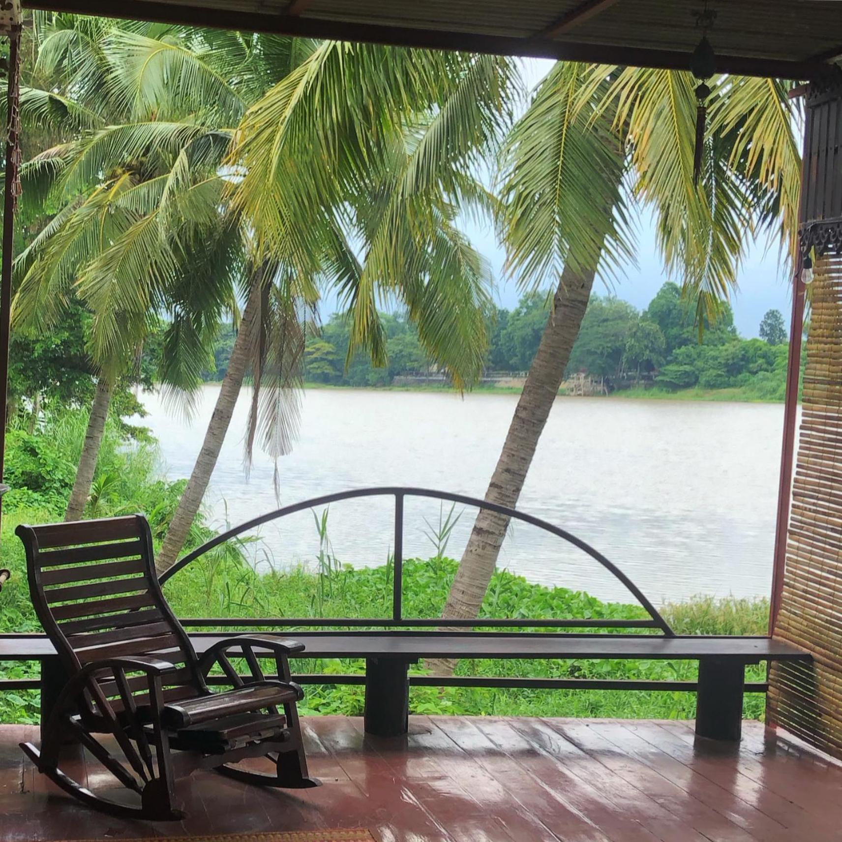 River Flow House Bangtanod Photharam Exterior photo